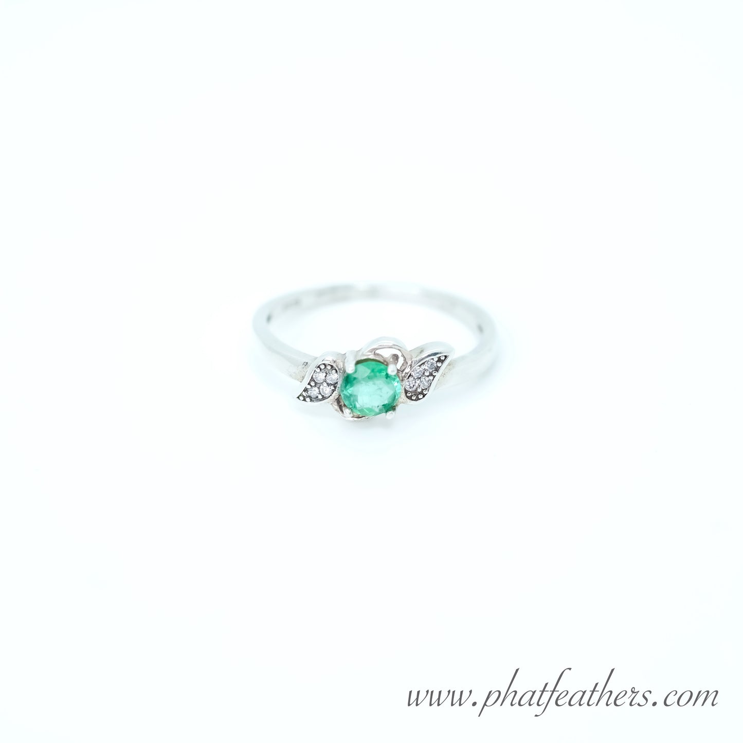 Angel Emerald Ring Size P