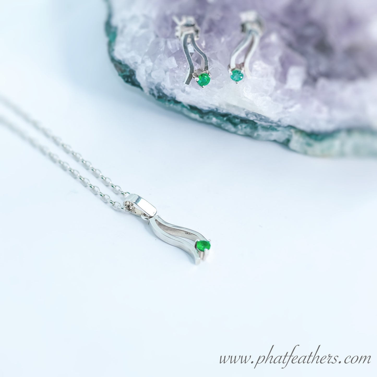 Droplet Emerald Earrings and Necklace Set